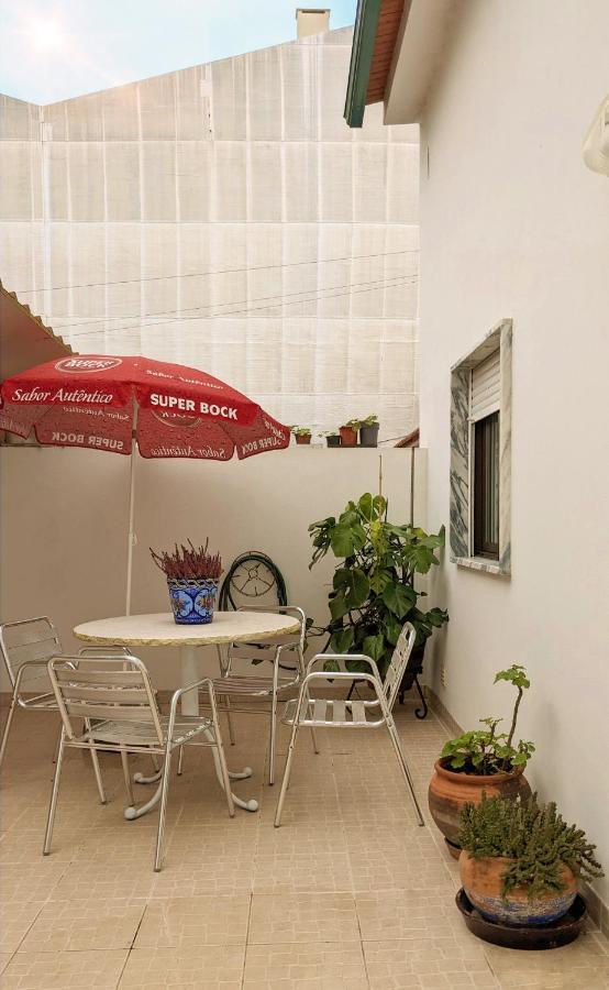 Casa Domingues Guest House กัลดัส ดา ไฮน์ญา ภายนอก รูปภาพ